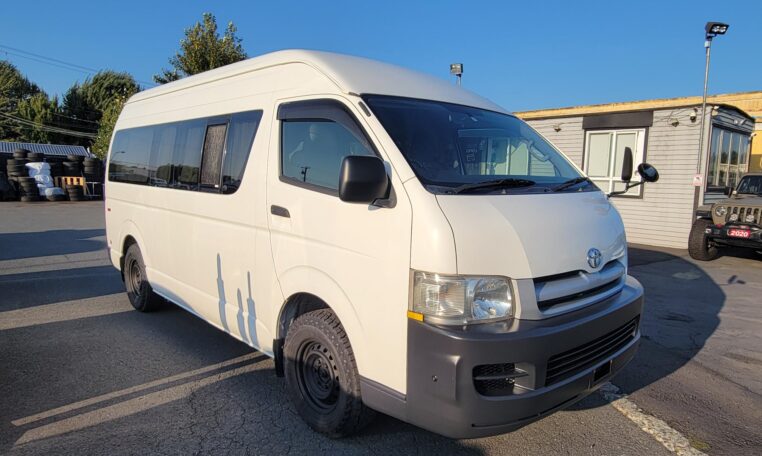Toyota Hiace AWD Campervan | JDM Import Ltd.