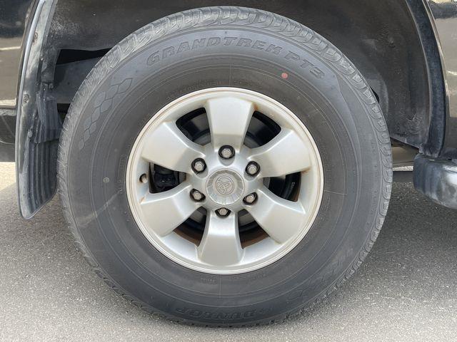 2006 Toyota Hilux Surf – thumbnail 4