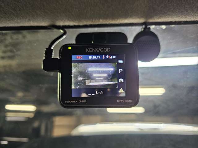 2009 Daihatsu Tanto – thumbnail 3