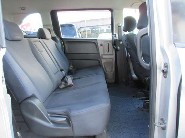 2008 Honda Freed – thumbnail 4