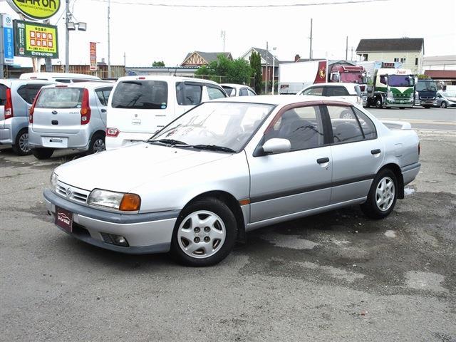 1995 Nissan Primera – thumbnail 3