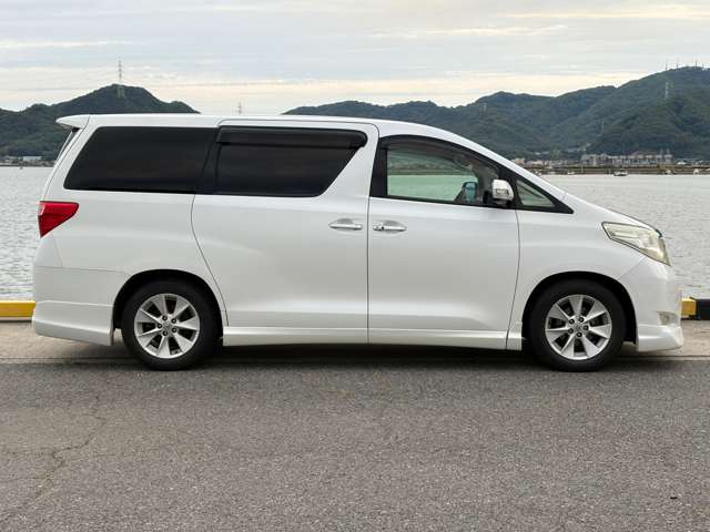 2009 Toyota Alphard – thumbnail 3