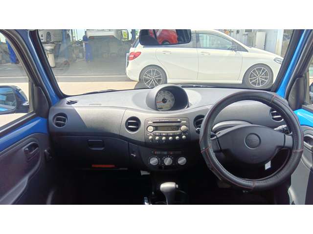 2010 Daihatsu Esse – thumbnail 2
