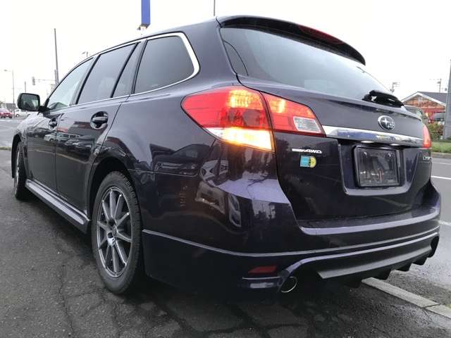 2009 Subaru Legacy Touring Wagon – thumbnail 4