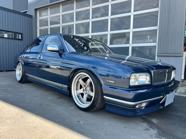 1991 Nissan Cima – thumbnail 2