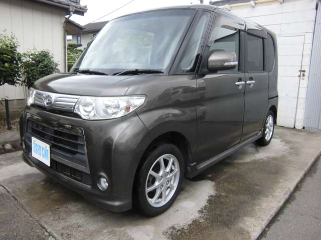 2010 Daihatsu Tanto – thumbnail 2