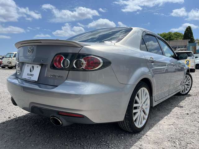 2005 Mazda Atenza – thumbnail 2
