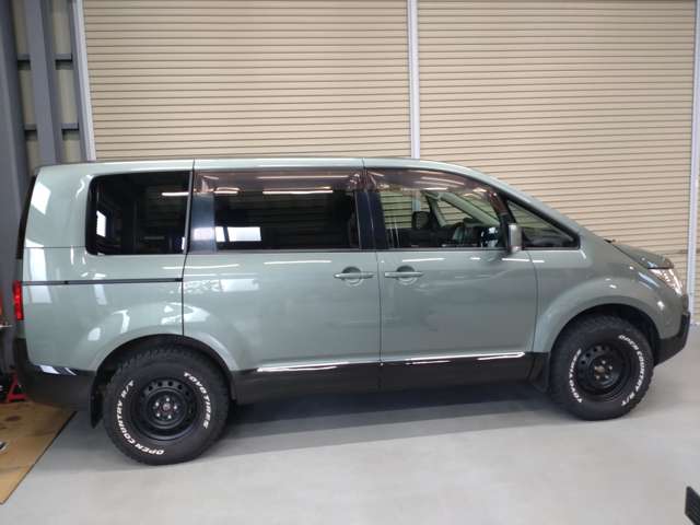 2007 Mitsubishi Delica D:5 – thumbnail 3
