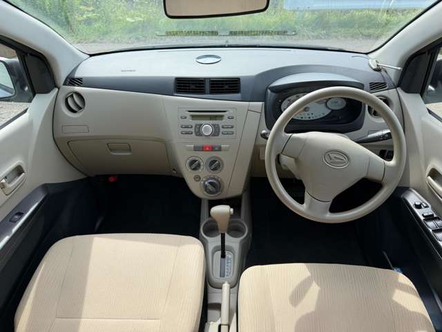 2010 Daihatsu Mira – thumbnail 4