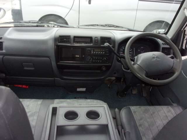2003 Mitsubishi Delica Cargo – thumbnail 3