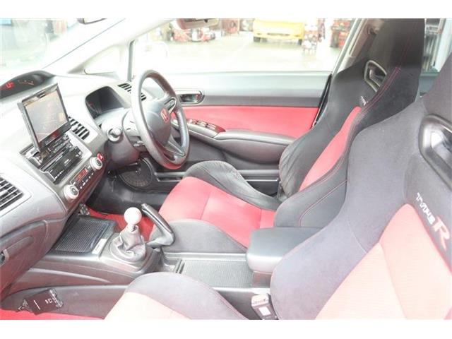 2010 Honda Civic Type R – thumbnail 2