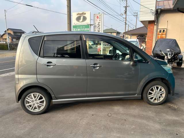 2010 Daihatsu Move – thumbnail 4