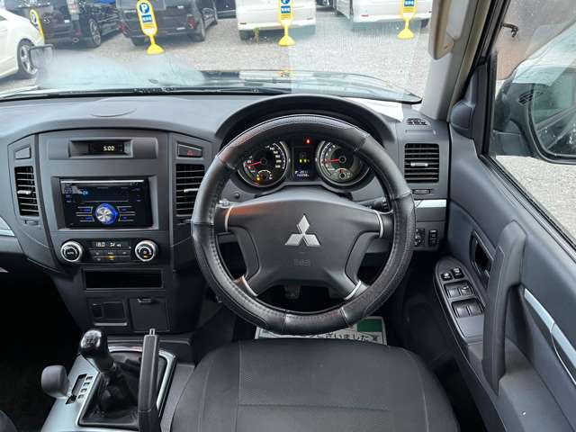 2009 Mitsubishi Pajero – thumbnail 3