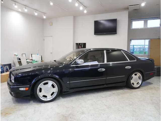 1994 Nissan President – thumbnail 4