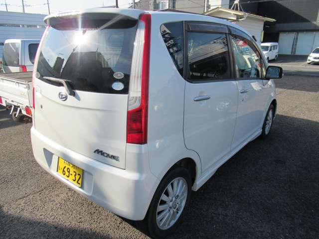 2010 Daihatsu Move – thumbnail 3