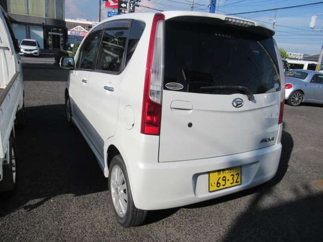 2010 Daihatsu Move – thumbnail 4