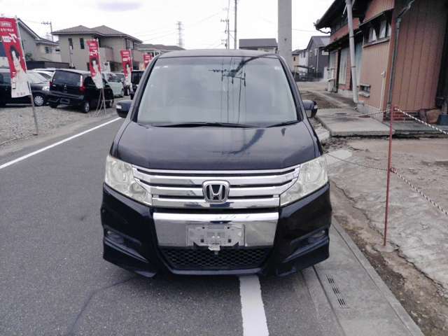 2010 Honda Stepwgn – thumbnail 2