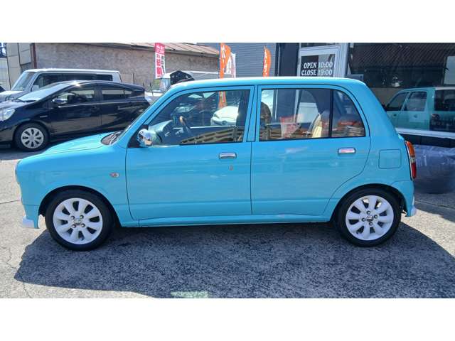 2004 Daihatsu Mira Gino – thumbnail 2