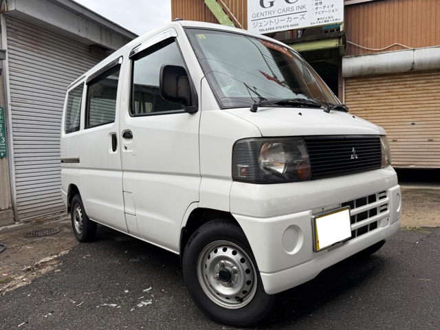 2005 Mitsubishi Minicab Van