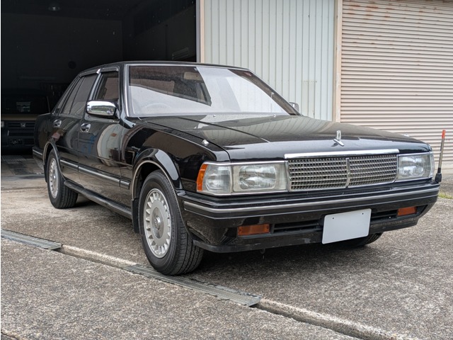 1988 Nissan Cedric Sedan