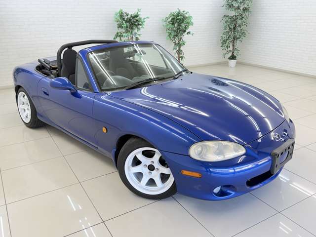 2000 Mazda Roadster – thumbnail 2