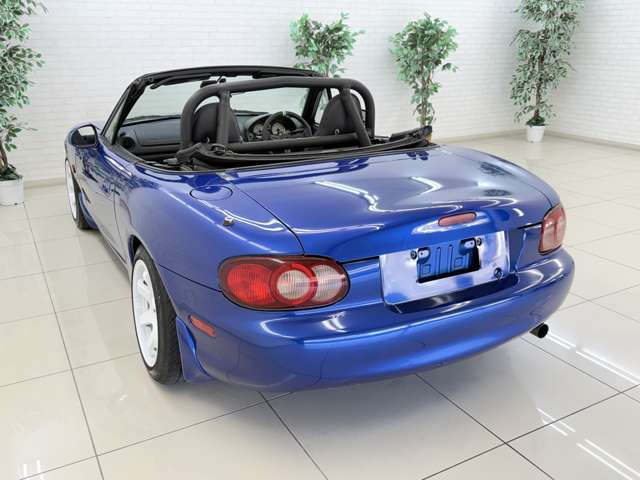 2000 Mazda Roadster – thumbnail 4