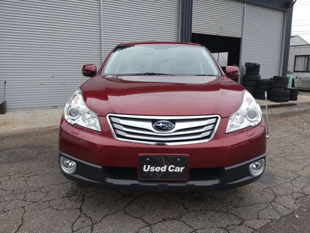 2010 Subaru Legacy Outback – thumbnail 2