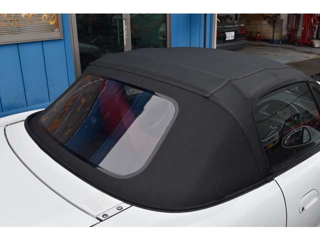 2002 Mazda Roadster – thumbnail 3