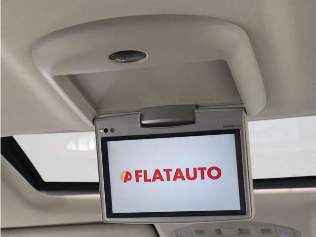 2010 Toyota Vellfire – thumbnail 3