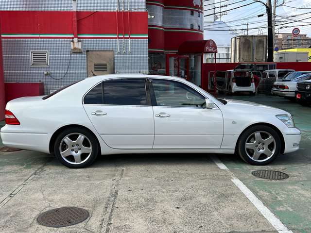 2003 Toyota Celsior – thumbnail 4