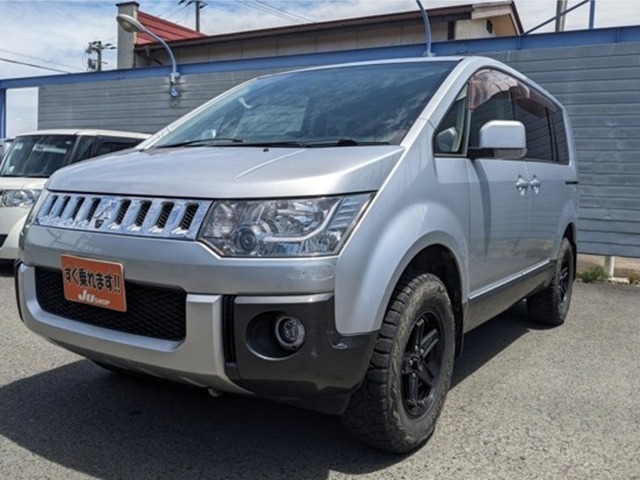 2010 Mitsubishi Delica D:5