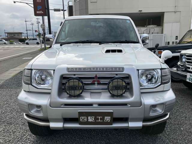 1999 Mitsubishi Pajero – thumbnail 2