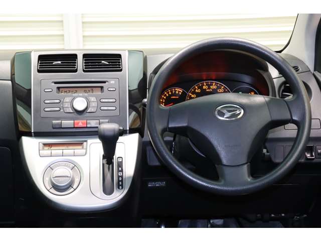 2010 Daihatsu Mira – thumbnail 4