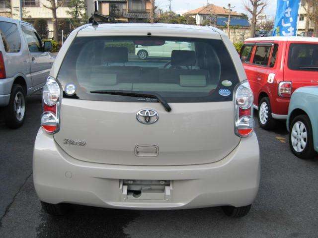 2010 Toyota Passo – thumbnail 4