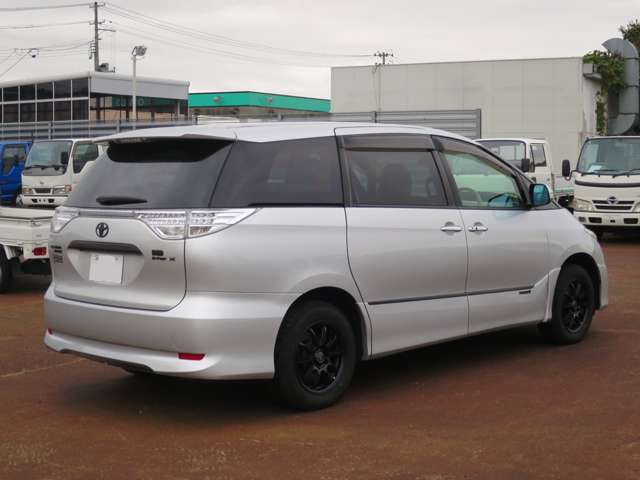 2009 Toyota Estima Hybrid – thumbnail 3