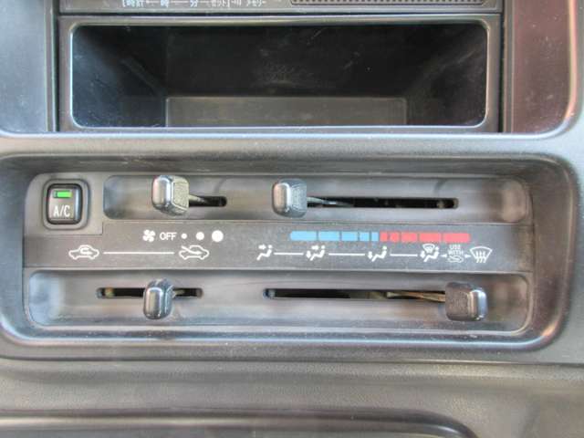 2010 Daihatsu Hijet Truck – thumbnail 4