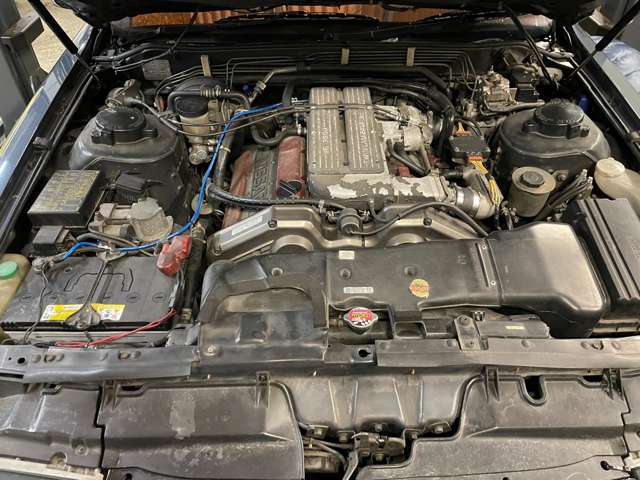 1988 Nissan Cima – thumbnail 3