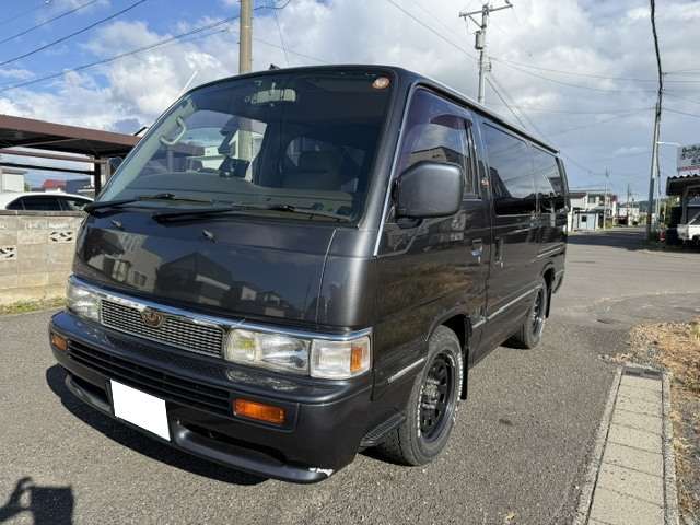 1992 Nissan Caravan Coach – thumbnail 3