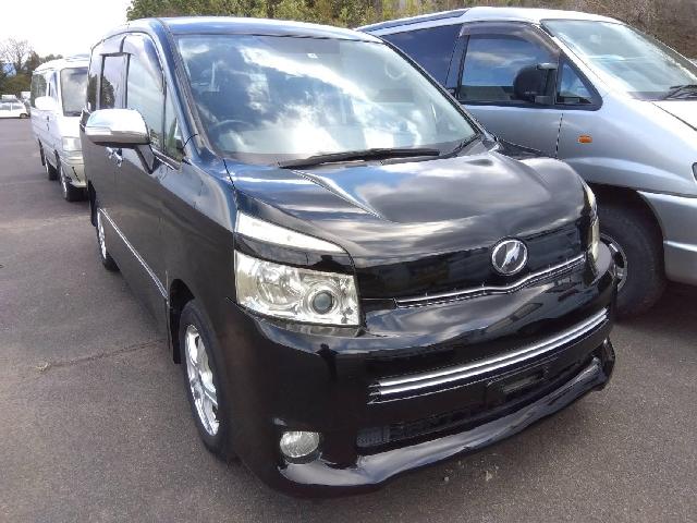 2009 Toyota Voxy – thumbnail 4