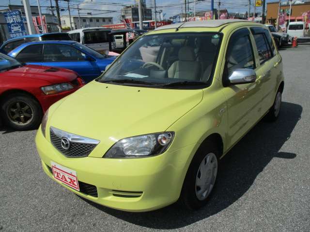 2002 Mazda Demio – thumbnail 4