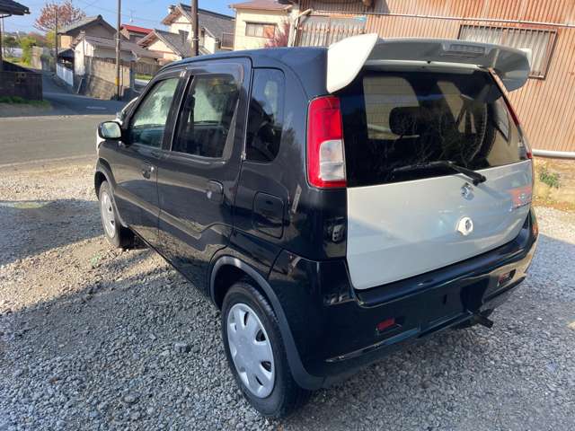 2000 Mazda Laputa – thumbnail 4