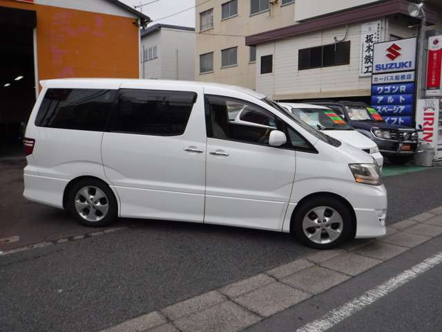 2008 Toyota Alphard – thumbnail 4