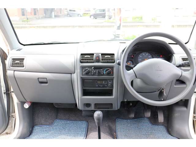 2008 Mitsubishi Minica – thumbnail 2