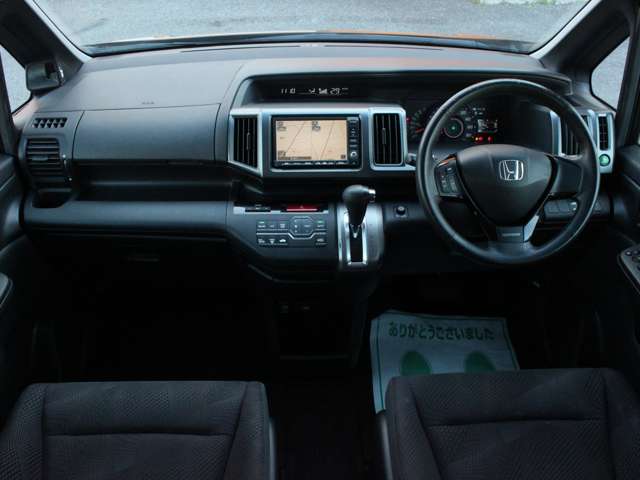 2010 Honda Stepwgn – thumbnail 4