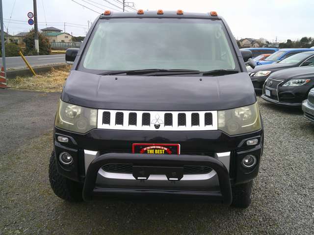 2008 Mitsubishi Delica D:5 – thumbnail 2