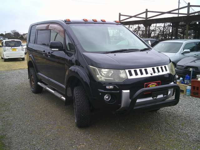 2008 Mitsubishi Delica D:5 – thumbnail 3
