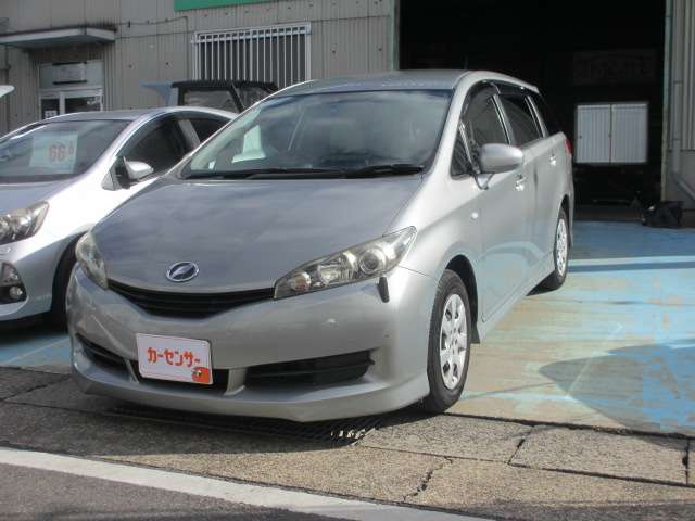 2010 Toyota Wish – thumbnail 3