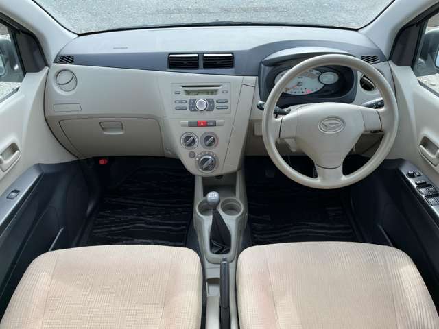 2010 Daihatsu Mira – thumbnail 3