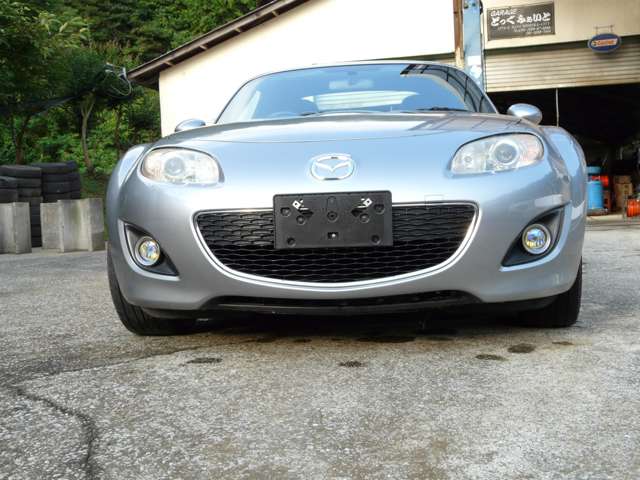 2010 Mazda Roadster – thumbnail 2