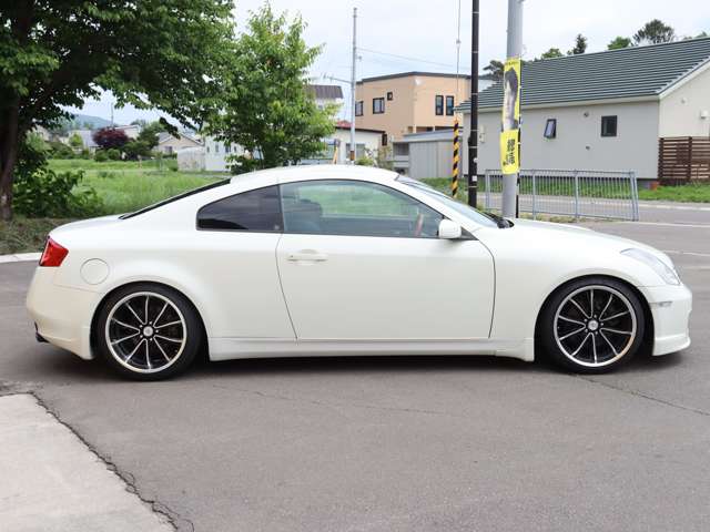 2005 Nissan Skyline Coupe – thumbnail 4
